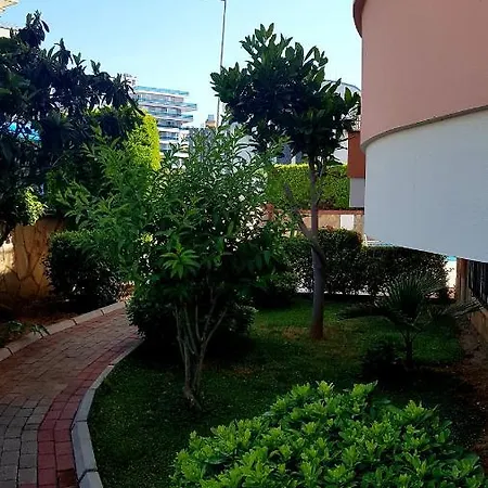 Denize 150 Metre Daire Апартаменты Алания